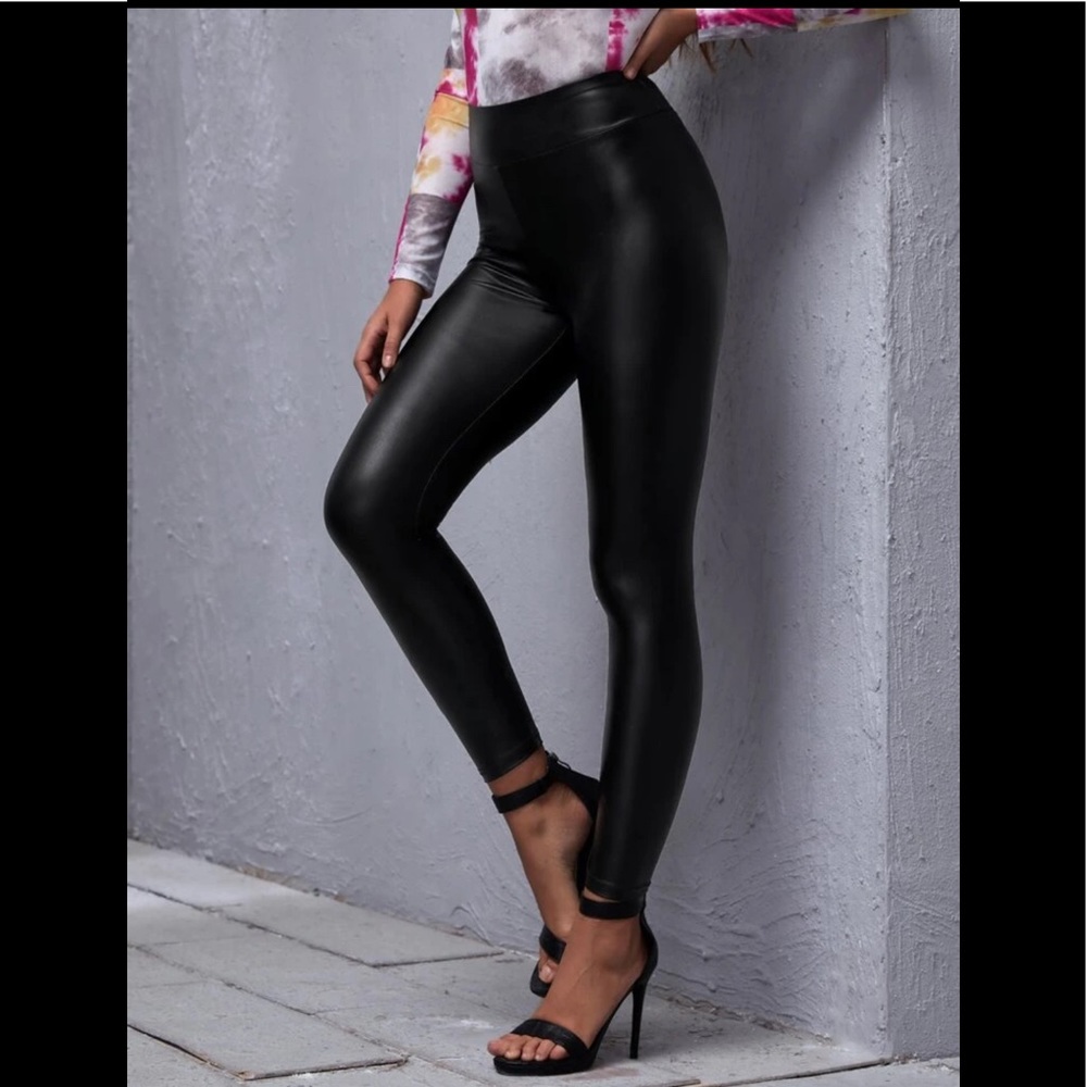 NWOT Faux Patent Leather High-Rise Leggings - Picture 3 of 6